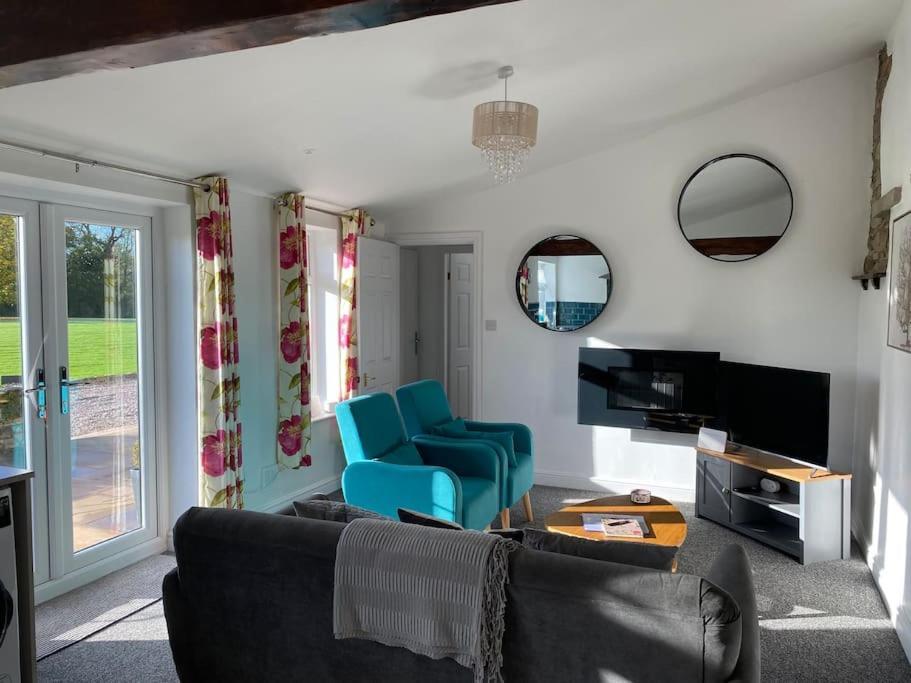 South Cottage - Garden, Views, Parking, Dogs, Cheshire, Walks, Family Adlington Exterior photo